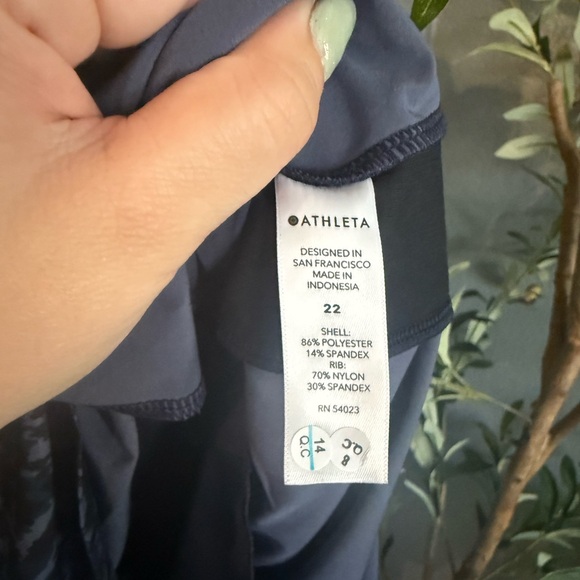 Athleta Brooklyn Athletic Shorts - Picture 12 of 12